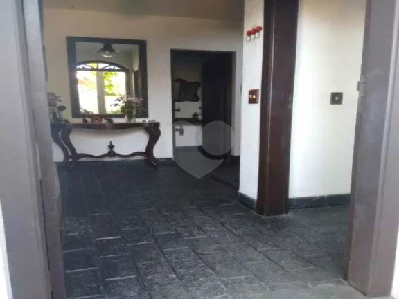 Imagem Casa à venda com 4 quartos, sendo 4 suítes, em Vila Sônia, São Paulo - SP