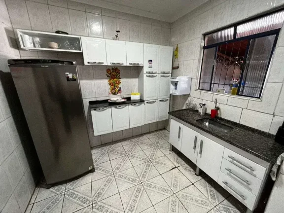 Imagem Casa à venda, com 4 quartos no bairro Nova Cidade