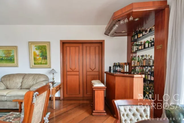 Imagem Pinheiros Venda - 4 Dormitórios (3 Suítes) - 4 Vagas - 246m²