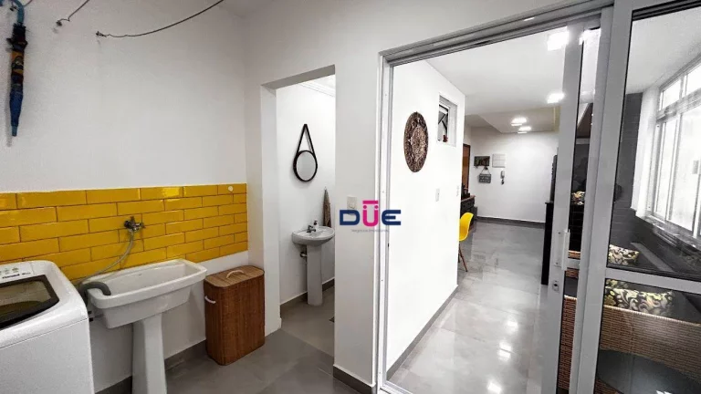 Imagem Apartamento com 3 dormitórios à venda, 102 m² por R$ 640.000 - Ponta da Praia - Santos/SP