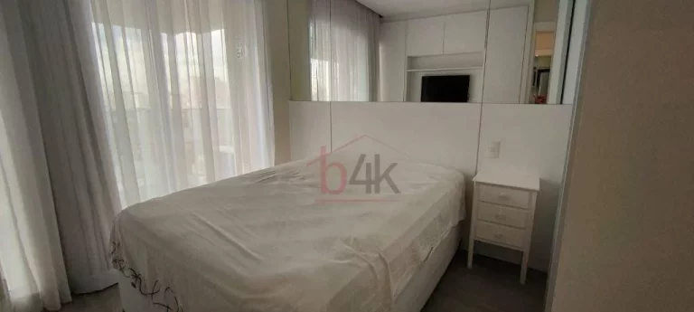 Imagem Apartamento Mobiliado 49m² com Varanda em Vidro e Andar Alto - Follow Brooklin