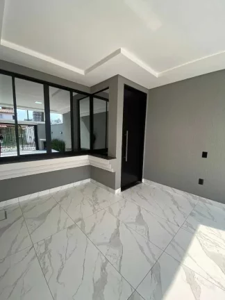 Imagem Sobrado 3 Suítes e 1 vaga de garagem em Balneário Perequê