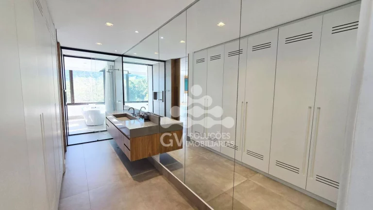 Imagem Casa com 6 quartos à venda, por R$ 11.500.000 - Condomínio Ponta das Toninhas - Ubatuba/SP