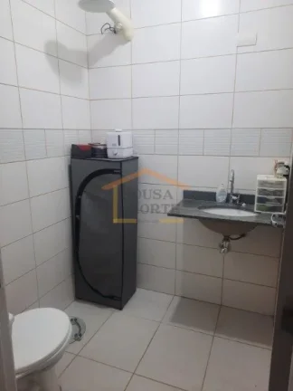 Imagem Sobrado em condomínio fechado, bem tranquilo e muito arborizado, 3 dormitórios, sendo 1 suíte, es...