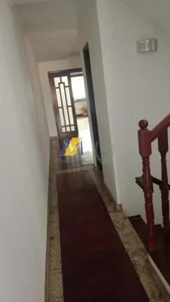 Imagem Sobrado à Venda com 359m², 4 dormitórios, 4 suítes, 1 sala e 5 vagas!!!