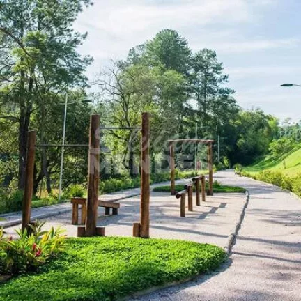 Imagem Terreno plano com 1.000 m² no Condomínio Saint Patrick
