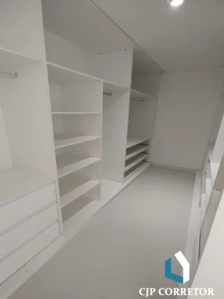 Imagem Casa em Condomínio de luxo com 4 suítes.