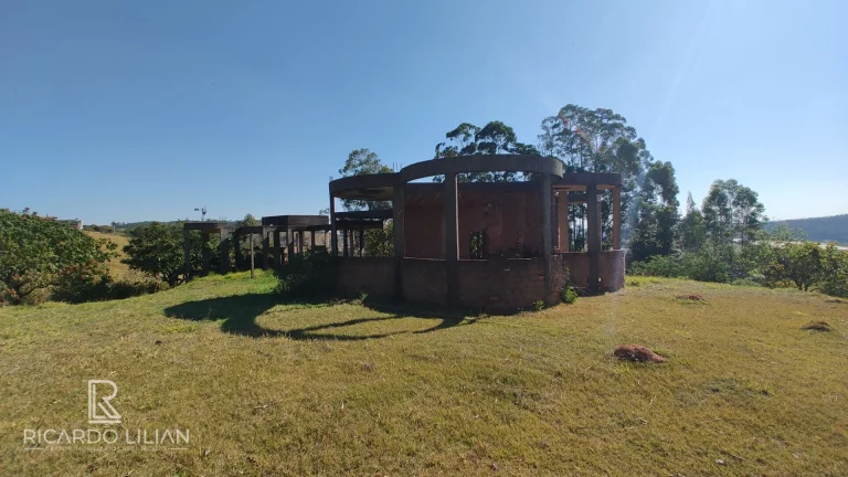 Imagem Oásis de Encanto em Atibaia: Chácara com Casa Aconchegante e Potencial Incrível!