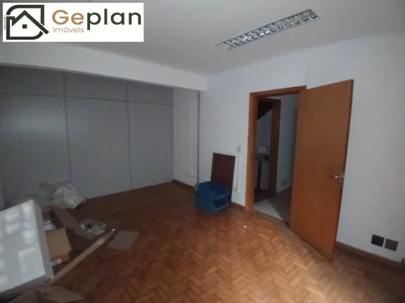 Imagem Excelente Sobrado para fins comerciais, 2 Salas, 2 Salões, 5 vagas 200m