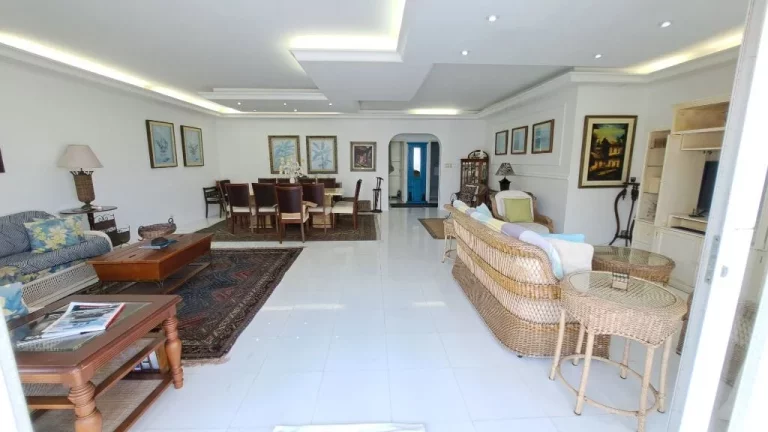 Imagem APARTAMENTO SUPER AMPLO CLEAN, MOBILIADO, COM VISTA PARA O MAR