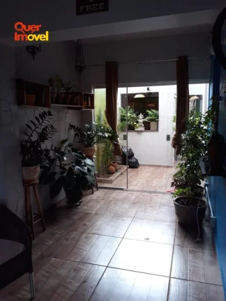 Imagem Casa à venda em Ribeirão Preto-SP na Vila Seixas! 3 quartos, 2 salas, 2 banheiros, 1 vaga, 136m². Venha conferir!