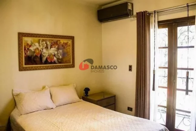 Imagem Sobrado à venda 3 Quartos, 1 Suite, 4 Vagas, 292M², Santa Maria, São Caetano do Sul - SP