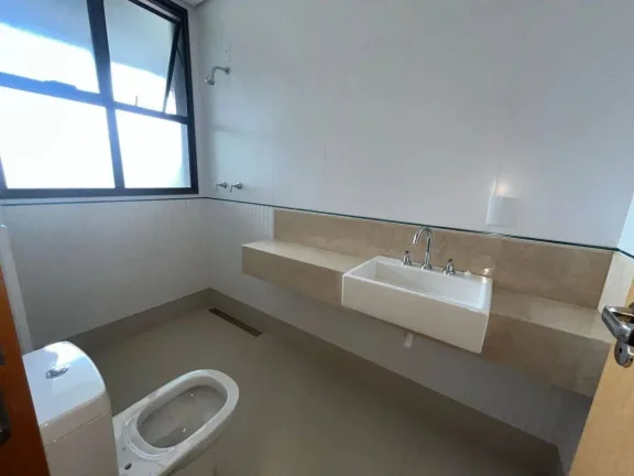 Imagem Apartamento de Luxo com 4 Suítes e 4 Vagas, Ampla Área Externa e Sofisticação em Cada Detalhe!