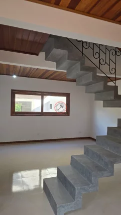 Imagem CASAS SOBRADO 2 SUITES NOVAS COM 83MT²DE AREA, 1 GARAGEM LAVANDERIA QUINTAL INDEPENDENTE COM DECK,SALACOZINHA EM AMBIENTE ABERTO