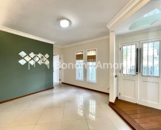 Imagem **UMA CASA PARA CHAMAR DE OÁSIS!**

Situada em uma localização privilegiada, próximo a padarias,...