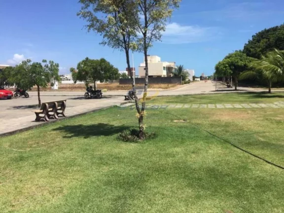 Imagem Vendo excelente lote no Condomínio fechado Extremo Oriental, posição sul, medindo 18m00 X 30m00 (540,00 m2).