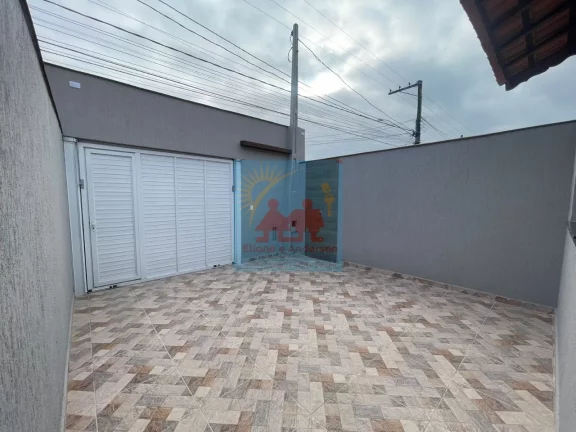 Imagem Casa com Piscina na Praia de Itanhaém, 359.900,00
