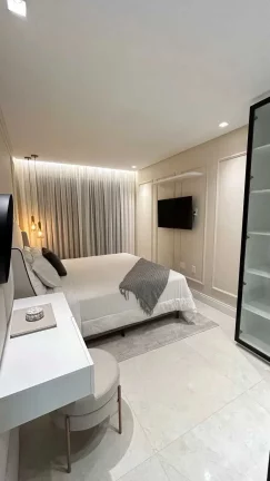 Imagem Apartamento finamente mobiliado com 4 suítes e 3 vagas de garagem em Meia Praia - Itapema/SC