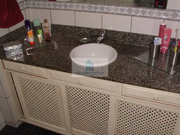 Imagem Imóvel à venda em Icaraí, Niterói-RJ: Apartamento de 3 quartos com suíte, sala ampla e vaga de garagem. Venha conferir!