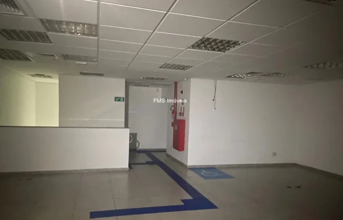Imagem Loja Comercial de Alto Padrão no Paraíso: 6 Banheiros, 4 Vagas e 455 m² em São Paulo-SP