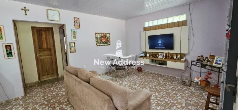 Imagem Sítio com 20.000m² e Casa Charmosa de 140m², 2 Quartos, 2 Tanques de Peixe e Área de Plantação Extensa. Ideal para quem busca tranquilidade e produtividade.