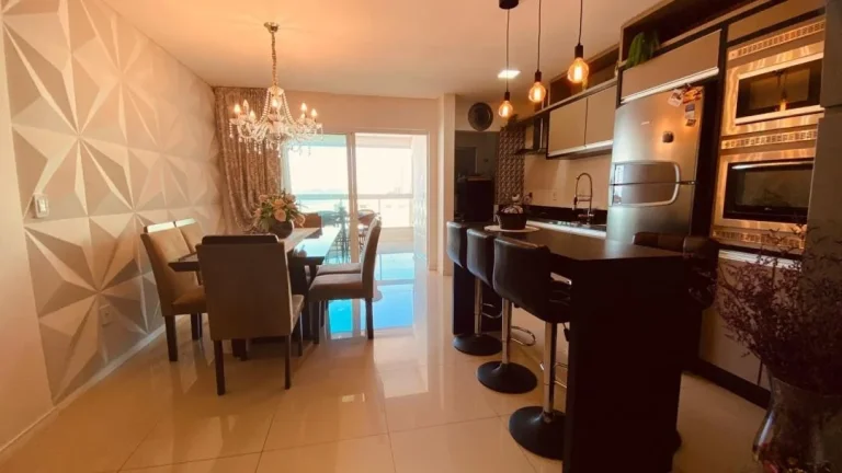 Imagem Apartamento à venda na praia de Gravatá em Navegantes, localizado na quadra mar, com 3 dormitórios, pronto para morar e semi mobiliado com a Adriano Carpes Imóveis.