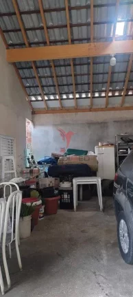 Imagem Casa com espaço externo com cobertura , garagem, em Guaratinguetá