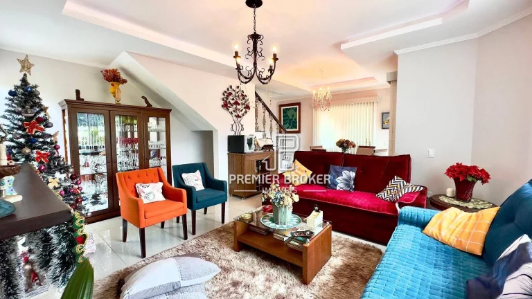 Imagem Casa à venda, 178 m² por R$ 760.000,00 - Vargem Grande - Teresópolis/RJ