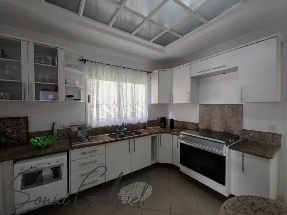Imagem Casa no Condomínio Millenium, no bairro Jardim Recanto, com 3 Quartos, 336 m² por R$ 1.950.000, 00, em Valinhos, São Paulo.