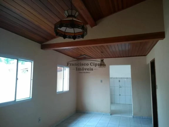 Imagem Casa à venda no bairro São Benedito - Guaratinguetá/SP