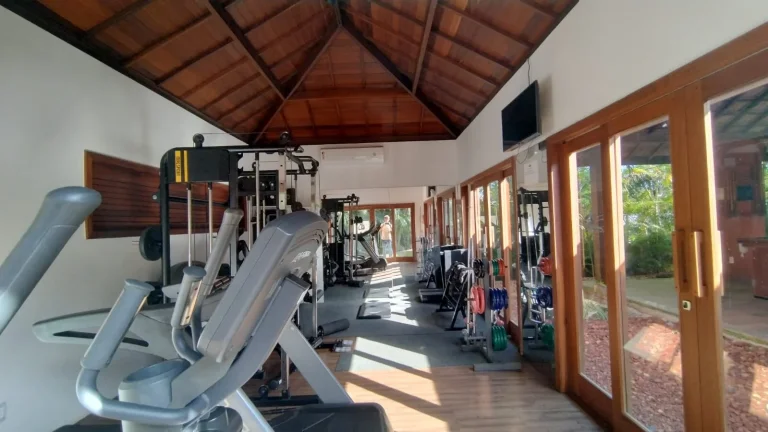 Imagem Apartamento duplex à venda, localizado no bairro Praia do Forte em Mata de São João-BA