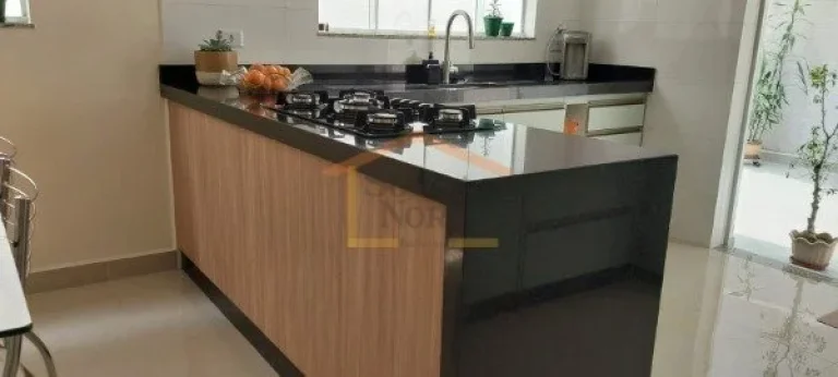 Imagem Excelente sobrado, 3 dormitórios, sendo 1 suíte com closet e varanda, mais 1 banheiro e 1 lavabo, ...