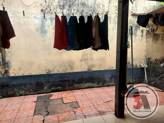 Imagem Casa a venda em excelente localização