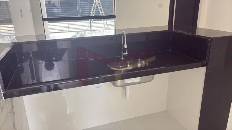 Imagem CASA 3/4 SENDO 1 SUITE NA MANGABEIRA
