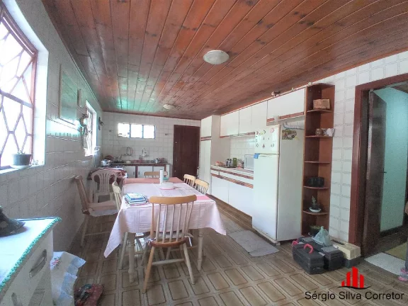 Imagem Casa Com 06 Dormitórios a Venda, Por R$ 850.000,00 na Região de Abernéssia.