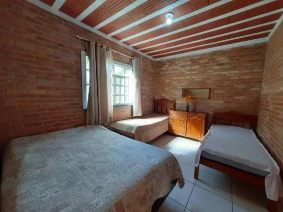 Imagem Paraíso Rural: Sítio com Lagoa, Pomar, Piscina e Casa com 3 Dormitórios