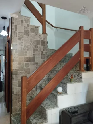 Imagem Sobrado em condominio fechado com piscina 100 metros da praia!