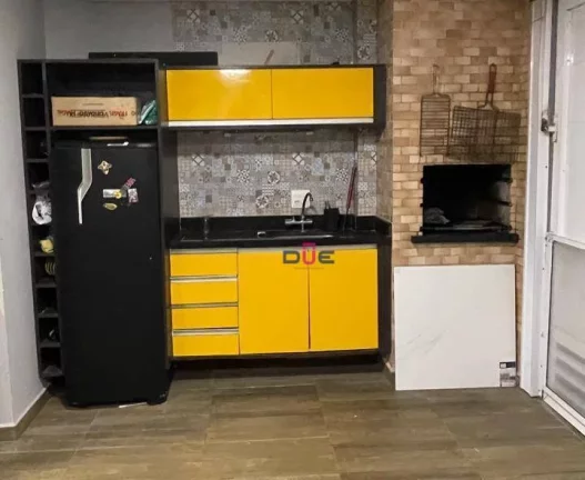 Imagem Lindo sobrado triplex com 2 suites, 4 banheiros, espaço goumert com churrasqueira, garagem box , piscina e salão de festas.