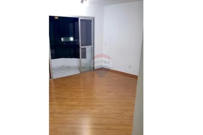 Imagem Excepcional apartamento de 3 dormitórios (1 suíte) na tranquila e arborizada Vila Indiana