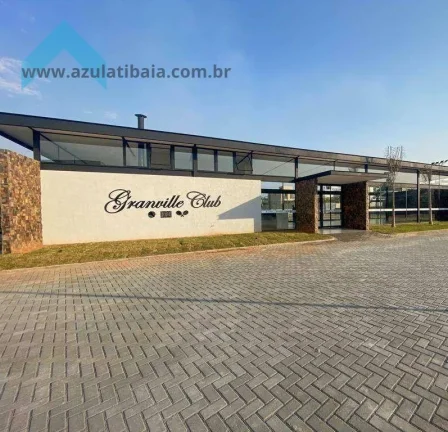 Imagem Condomínio de Luxo em Atibaia: Exclusividade e Conforto