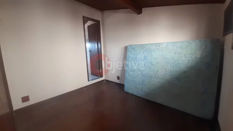 Imagem Casa tríplex a venda em condomínio com 3 quartos no Peró - Cabo frio
