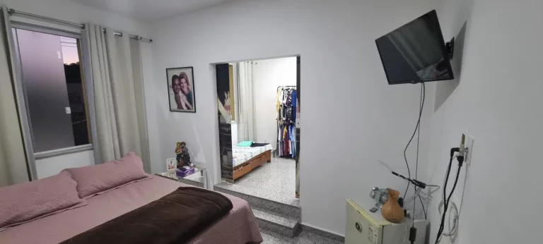 Imagem Casa para Venda em Rio de Janeiro, RAMOS, 4 dormitórios, 1 suíte, 3 banheiros, 1 vaga