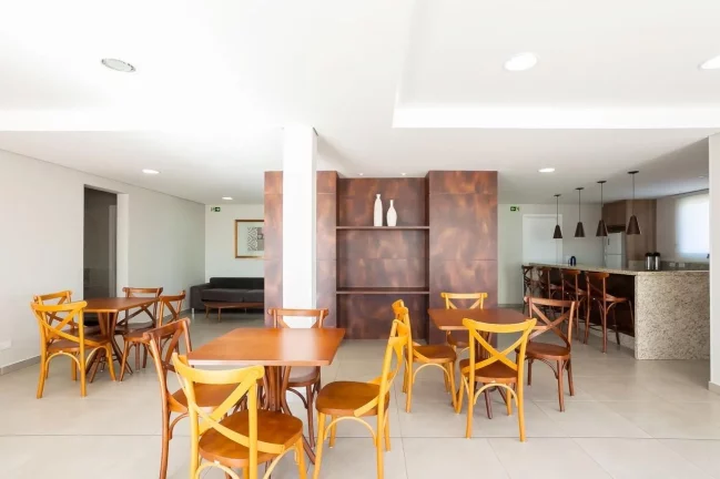 Imagem Apartamento para Venda em Curitiba, Portão, 2 dormitórios, 1 suíte, 2 banheiros, 1 vaga