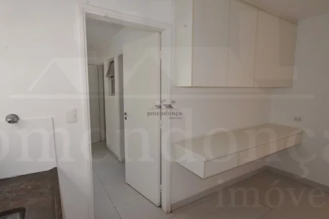 Imagem Apartamento a venda Rua Dr Albuquerque Lins 134m²