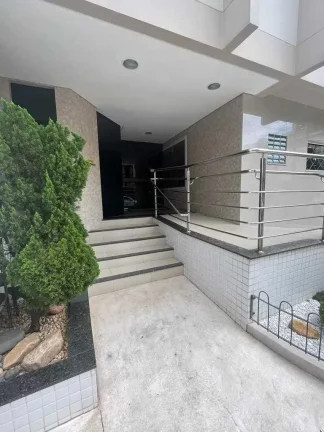 Imagem Apartamento com 3 dormitórios sendo 1 suíte e 1 vaga de garagem em Balneário Camboriú/SC