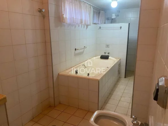 Imagem Casa com 3 dormitórios para alugar, 540 m² por R$ 3.000,00/mês - Setor Central - Itumbiara/GO