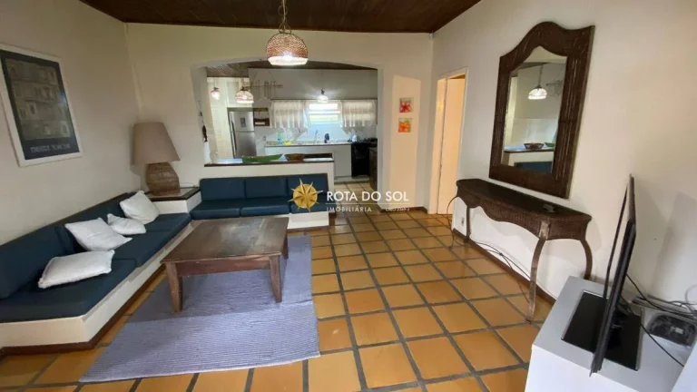 Imagem Casa à venda 4 quartos a poucos metros da Praia de Bombas - Bombinhas SC