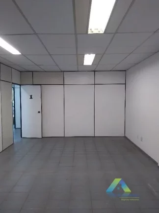 Imagem Sala comercial Sobreloja com 150m² em localização privilegiada na Vila Mariana á 600mts da Estação de Metrô Ana Rosa.