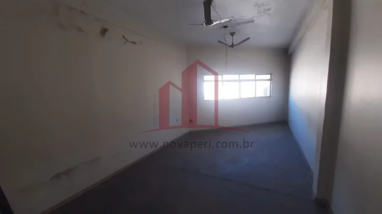 Imagem Salão Comercial de 660m² à venda na Vila Martinho, Franco da Rocha-SP: Oportunidade Imperdível!