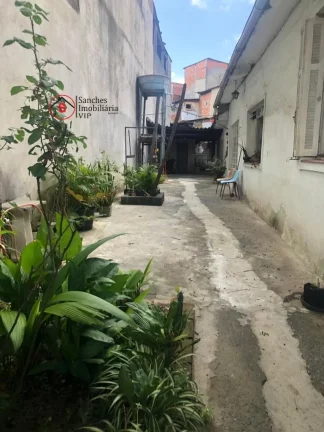 Imagem Casa Antiga à venda, com 8M de frente e área de terreno de 288m, à 350m da linha verde do metrô e linha prata do monotrilho, fácil acesso ao centro